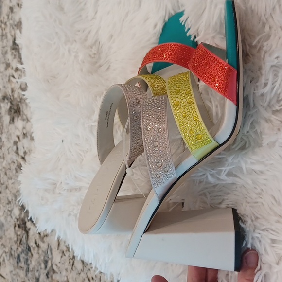 KARL LAGERFELD PARIS Women's Rickie Slip On Rhinest Embellished Dress Sandal 11M - Picture 12 of 16